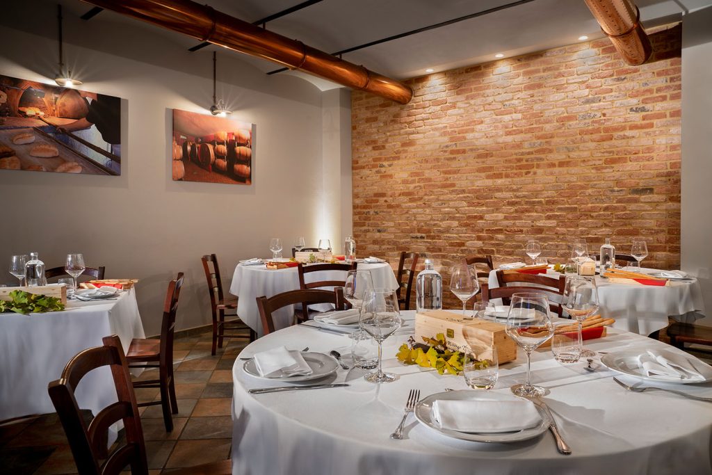 Langhe Cabruza Sala da pranzo Ristorante