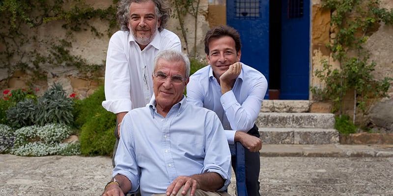 foto con i tre proprietari di Tasca d'Almerita