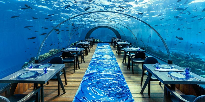 ristorante sottomarino maldiciamo